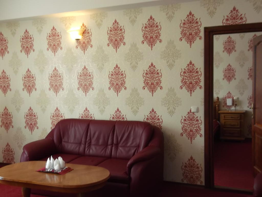 Hotel Melody Satu Mare Quarto foto
